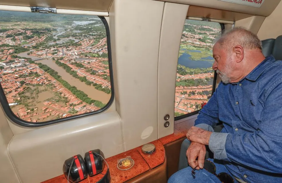 Lula sobrevoa áreas alagadas após fortes chuvas no Maranhão. Foto: Ricardo Stuckert/PR/Divulgação - 09.04.2023