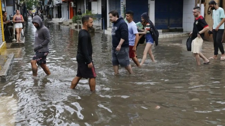 Arquivo EBC/Agência Brasil Enchentes atingiram o Rio de Janeiro no domingo (14)