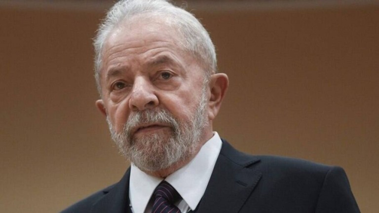 Lula lidera intenções de voto e pode vencer no 1º turno, diz pesquisa