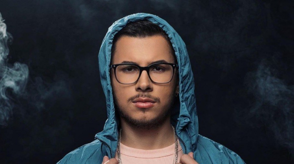 Irmão de Marília Mendonça sobre sucesso: "Me sinto mal de comemorar" Irmão de Marília Mendonça sobre sucesso: "Me sinto mal de comemorar"