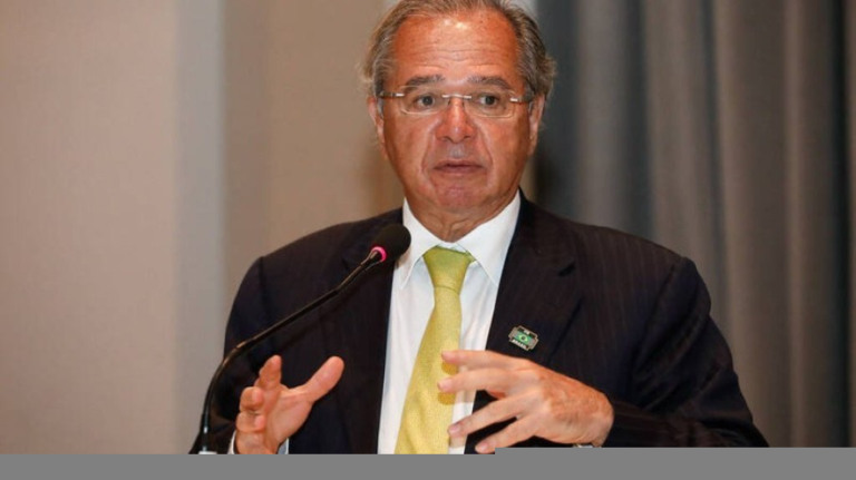 'FMI tem de falar menos besteira e trabalhar mais', dispara Guedes