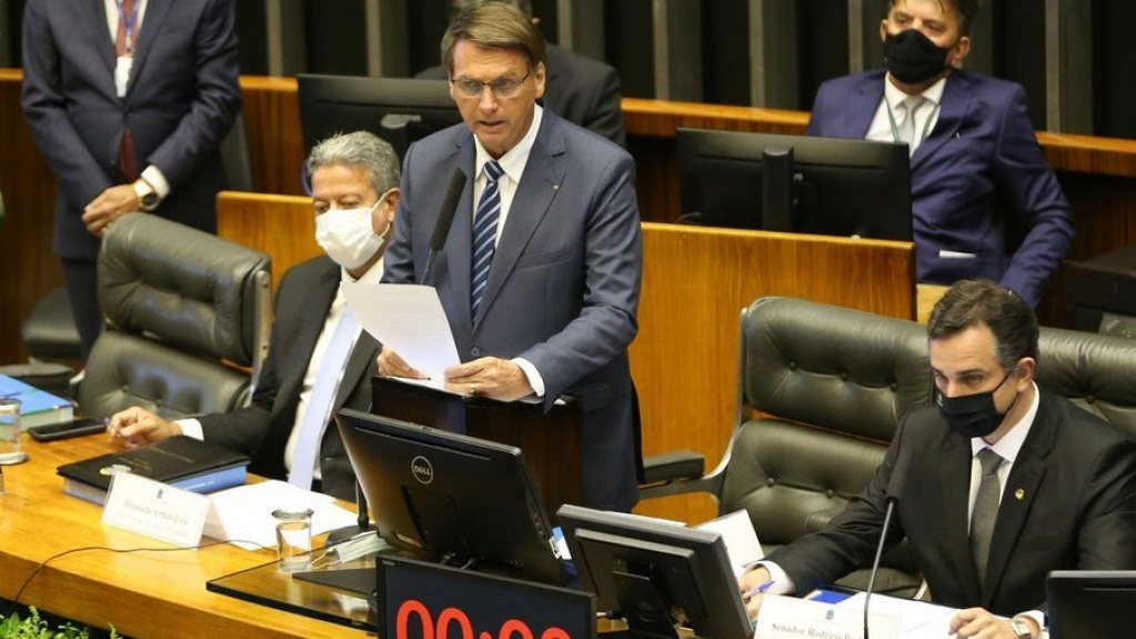 Bolsonaro coloca reforma tributária como prioridade no Congresso Bolsonaro coloca reforma tributária como prioridade no Congresso