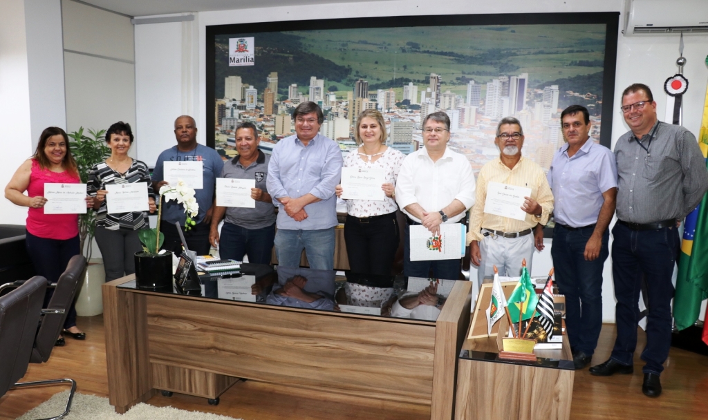 Prefeitura entrega certificados a servidores aposentados em março