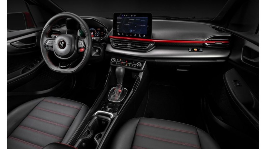 Prestes a ser lançado, Fiat revela o interior do Pulse Abarth