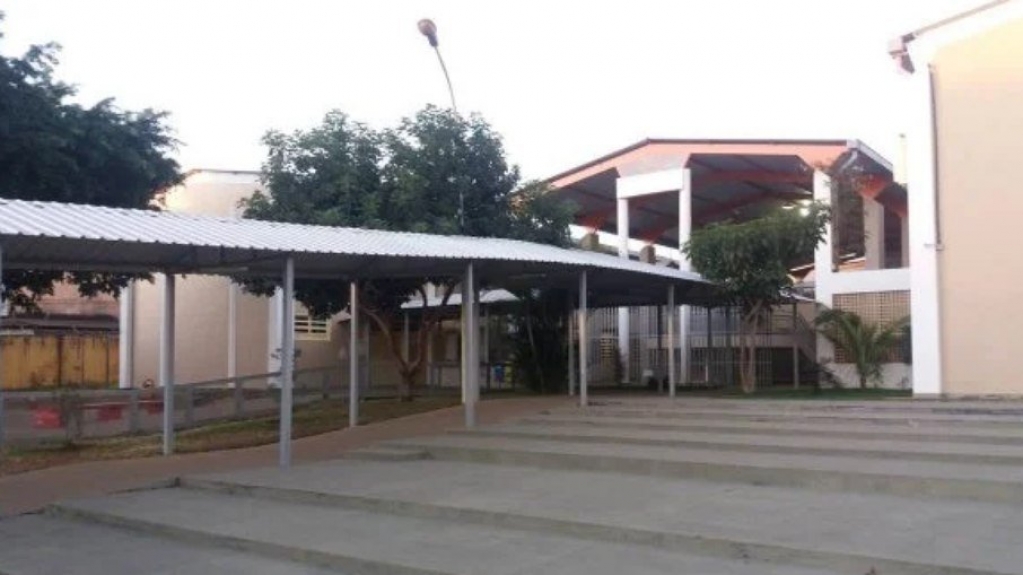 "Vou te arregaçar": professor assedia aluna via WhatsApp no Distrito Federal "Vou te arregaçar": professor assedia aluna via WhatsApp no Distrito Federal