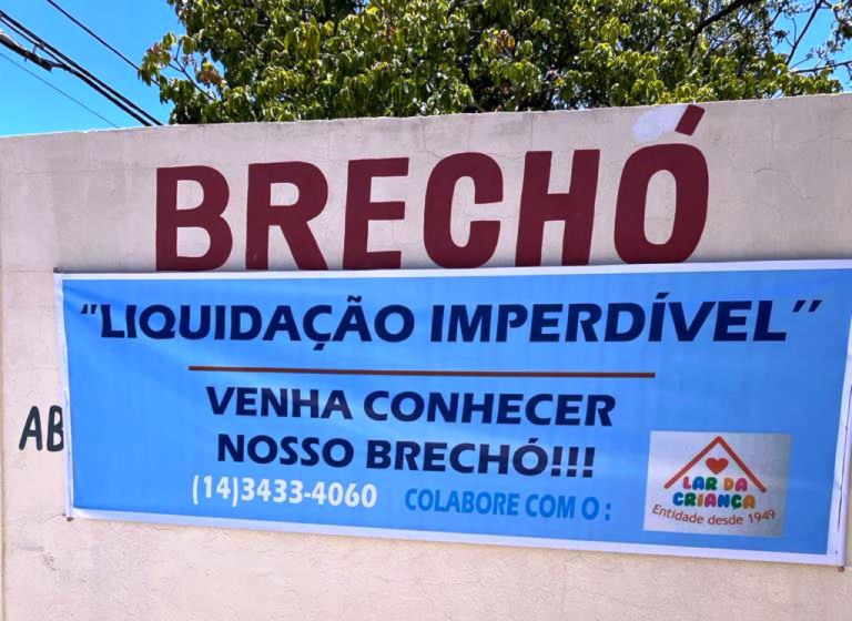 Llquidação no 'brechó' ajuda Lar da Criança em Marília
