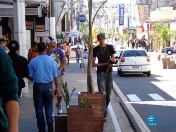 Atenção lojistas, olho na lei para abrir no feriado