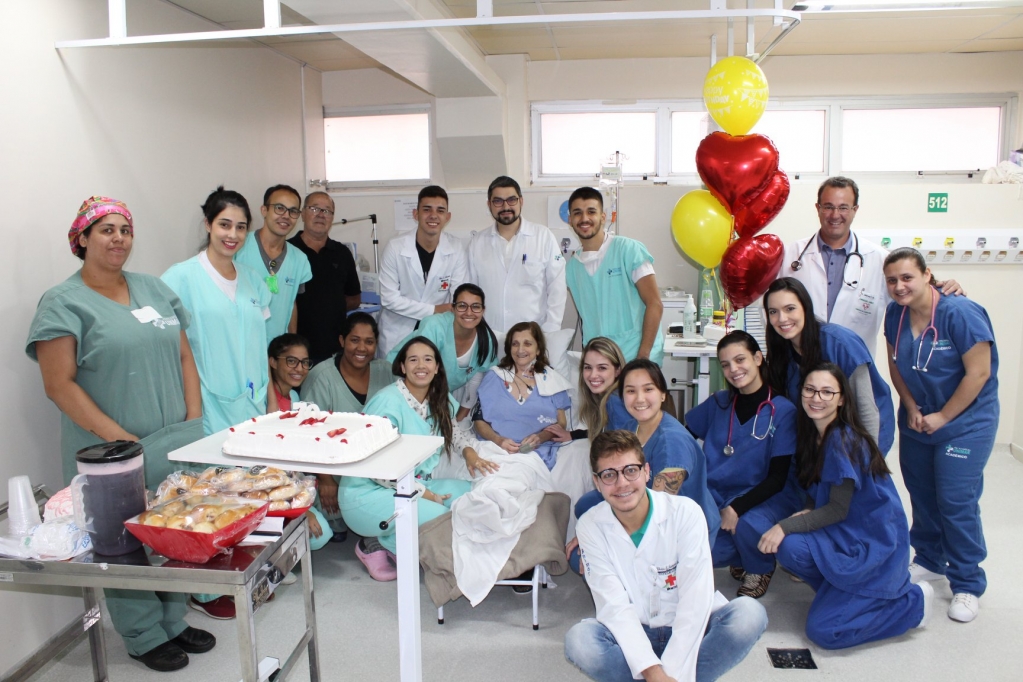 Hospital da Unimar tem festa de aniversário para paciente na UTI