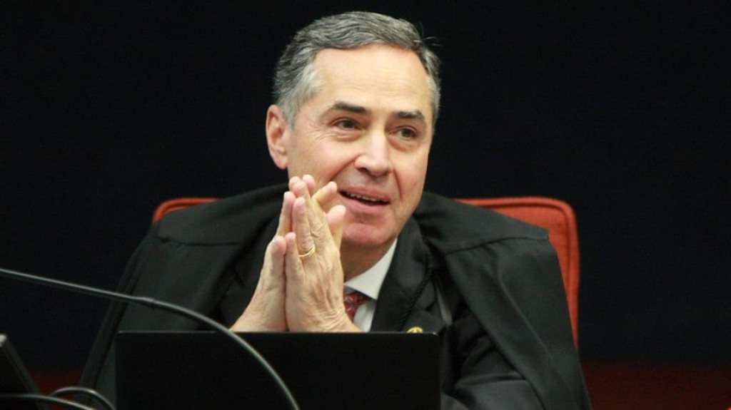 Barroso diz que Brasil viveu "atraso civilizatório" nos últimos anos