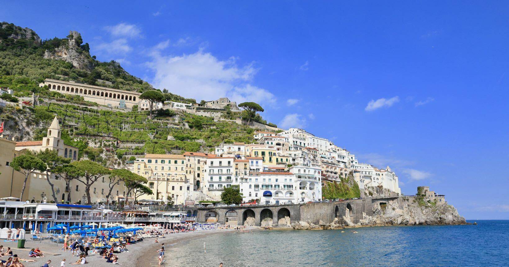 Costa Amalfitana é um dos destinos de verão no país. Foto: Reprodução