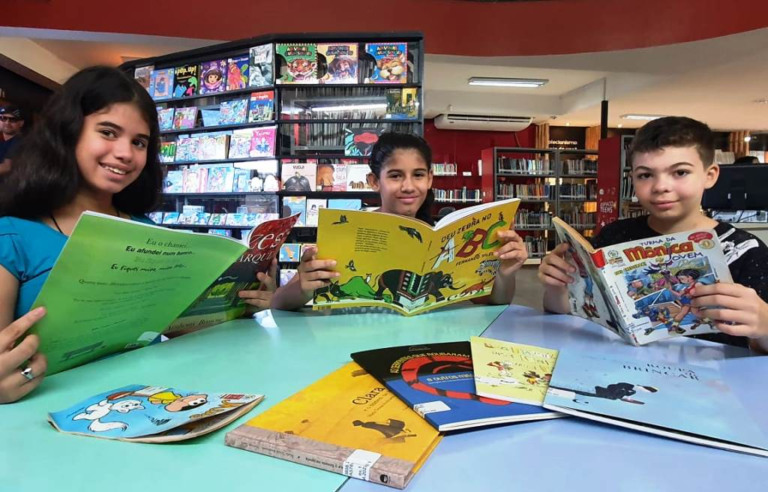 Biblioteca de Marília recebe 150 livros e CDs para público infantil