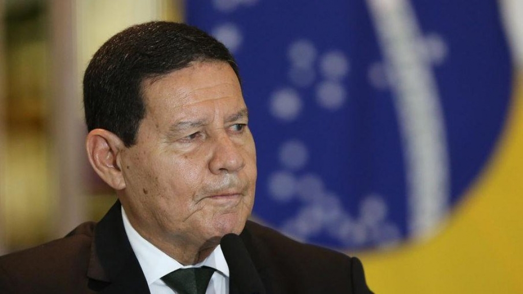 "Não podemos ser escravos do mercado", diz Mourão sobre Auxílio Brasil