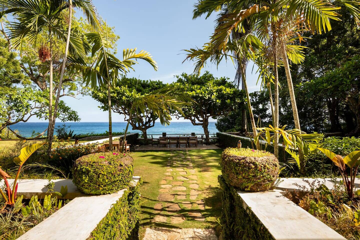 Esta villa é onde Ian Fleming escreveu a maioria dos romances de James Bond. Foto: Airbnb