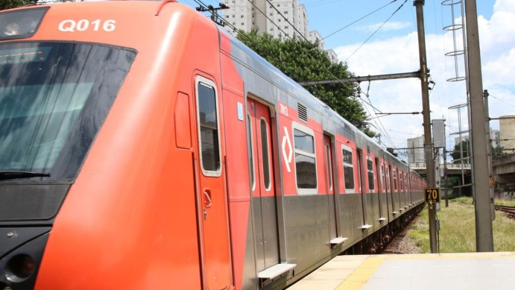 Rovena Rosa/Agência Brasil – 17/03/2022 Linha 8 da Companhia Paulista de Trens Metropolitanos – CPTM