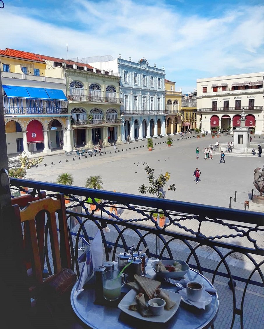 A Plaza Vieja, em Havana, Cuba. Foto: Reprodução/Instagram 23.02.2023