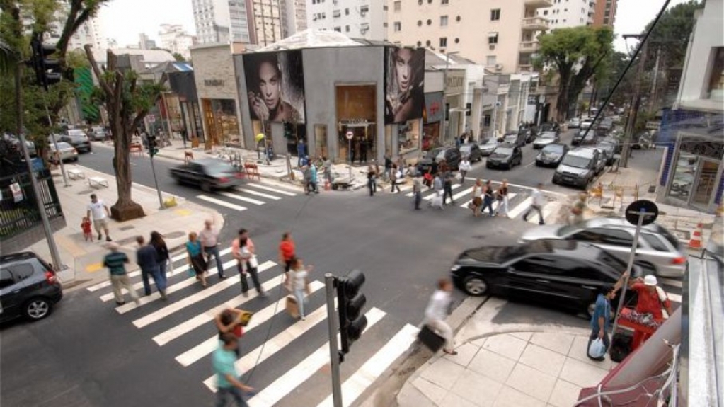Homem é morto após arrastão na Oscar Freire, rua nobre de São Paulo