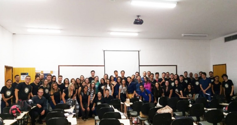 Administração e Contábeis da Unimar discutem tecnologia e mercado