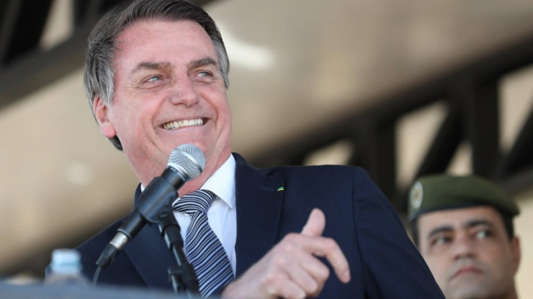 A três dias das eleições, Bolsonaro amplia prazo para quitar Pronampe