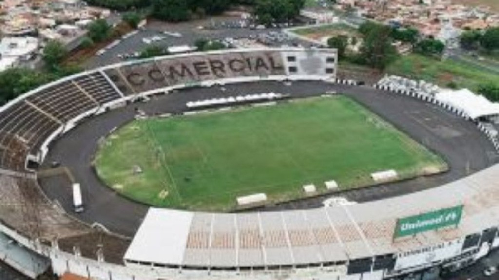 Leilão de imóveis tem estádio de futebol em SP com até 50% de desconto