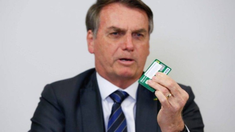 Cartão Corporativo: Bolsonaro gastou com remédio, quiabo e coco ralado