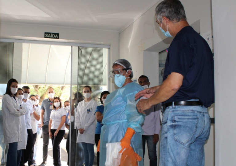 Brigada de Incêndio treina atendimento a vazamento químico na Santa Casa
