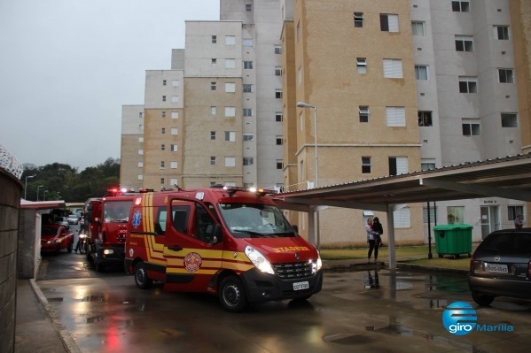 Caminhões deixam condomínio por falta de espaço – Foto Hora H/Reprodução