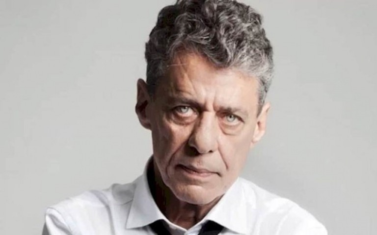 Chico Buarque lança "Que Tal Um Samba?" e anuncia turnê