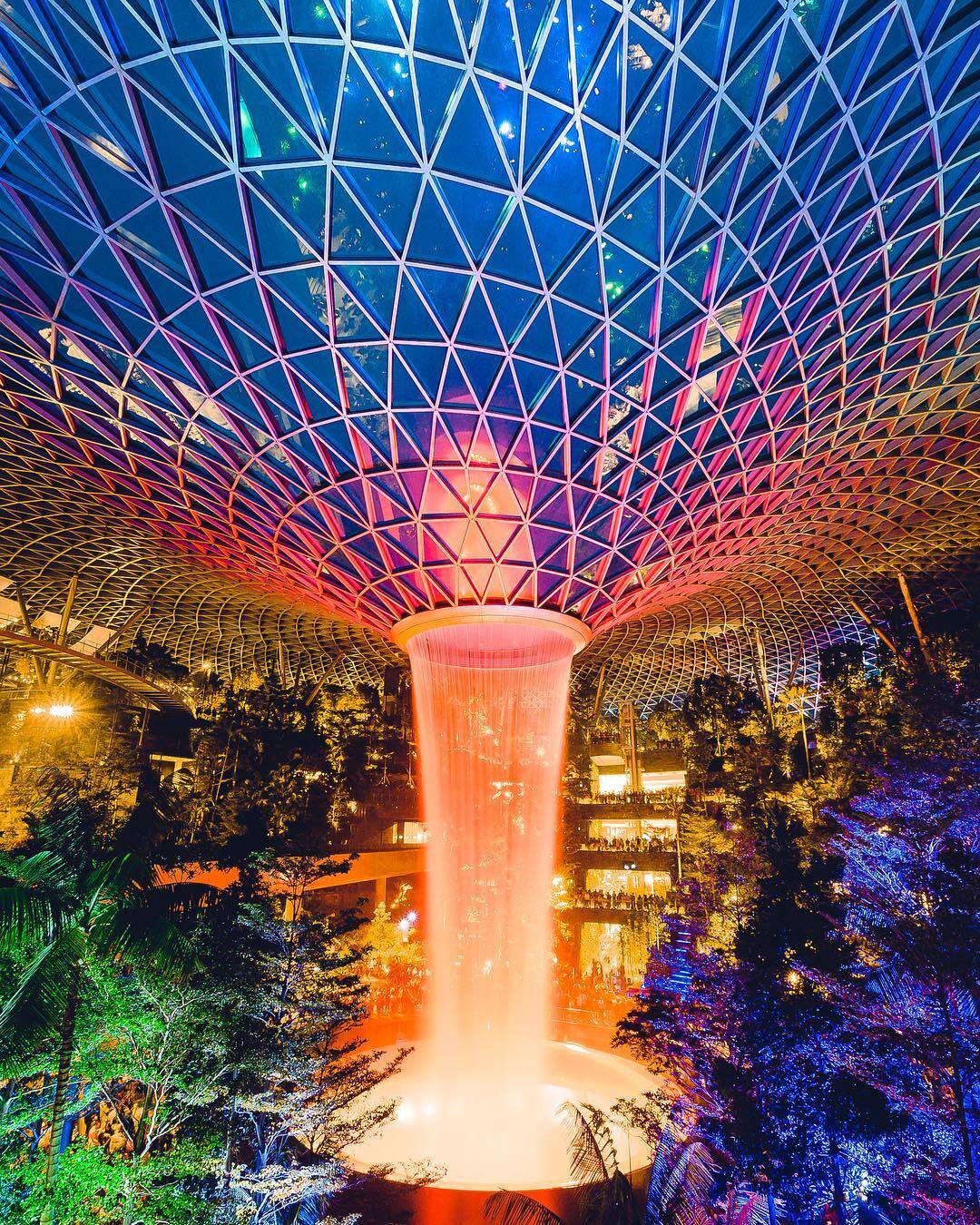 Jewel Changi Airport. Foto: Reprodução/Instagram/Insynced