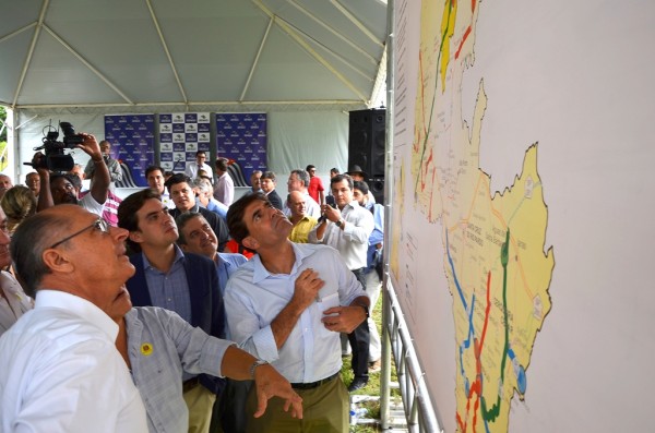 Alckmin inaugura central de polícia e entrega 45 viaturas; três para Marília