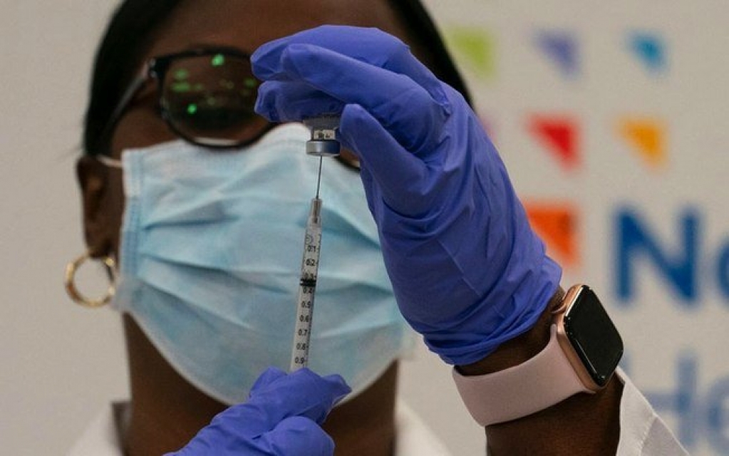 Vacina contra covid: é justo que não imunizados sejam impedidos de trabalhar?