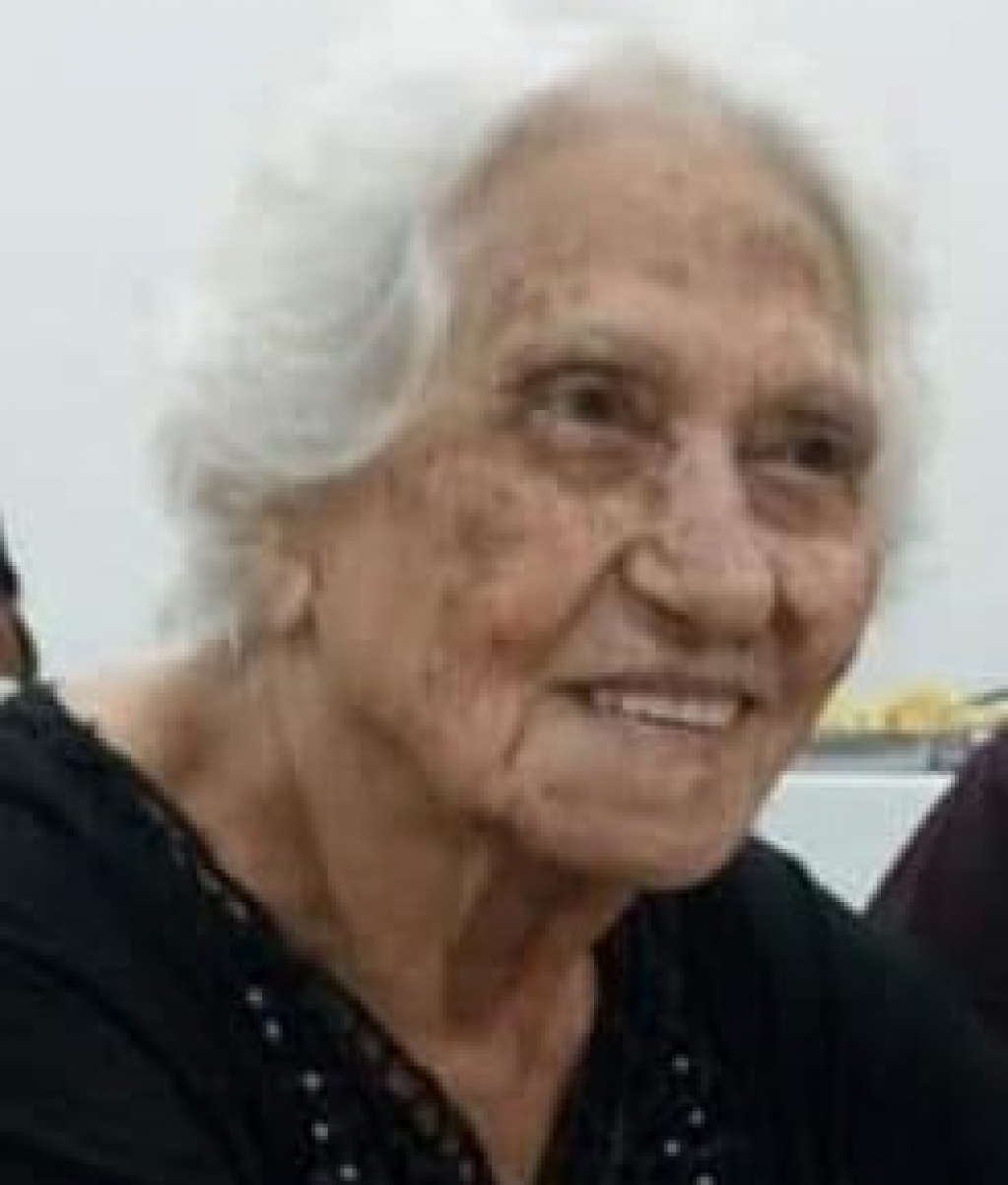 Familiares e amigos fazem despedida a Maria Laurezano Clemente, 96 anos