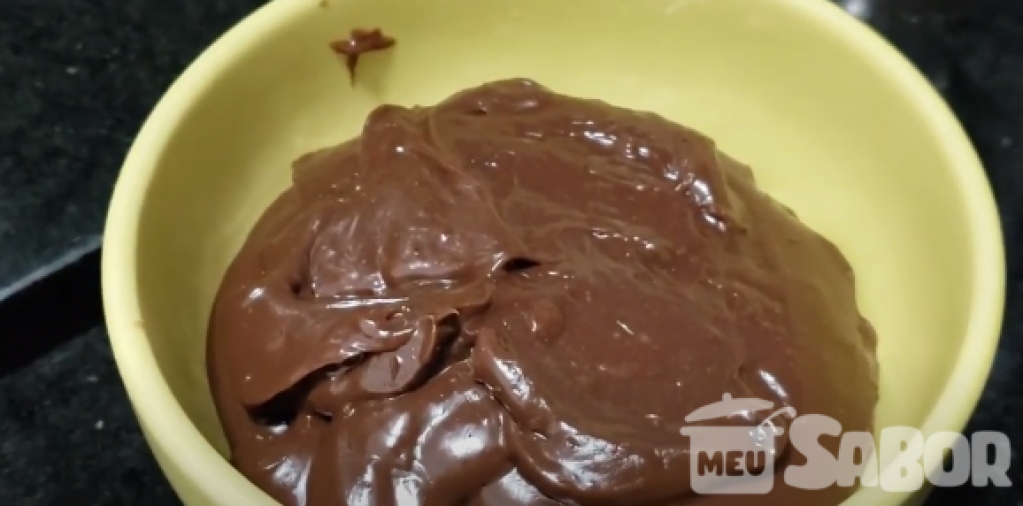 Brigadeiro sem lactose para quem ama doce mas é alérgico! Aproveite!