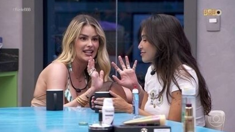 Encontro entre Yasmin Brunet e Vanessa Lopes aconteceu no primeiro dia: ‘BBB 24’