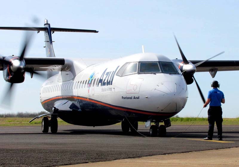 Problema em avião atrasa vôo da Azul e prejudica passageiros