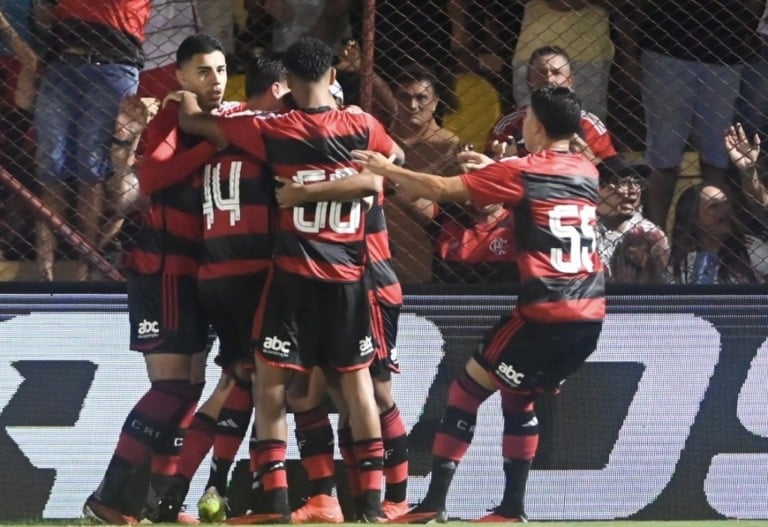 Nos pênaltis, Flamengo vence o Aster-SP e avança para a semifinal da Copinha