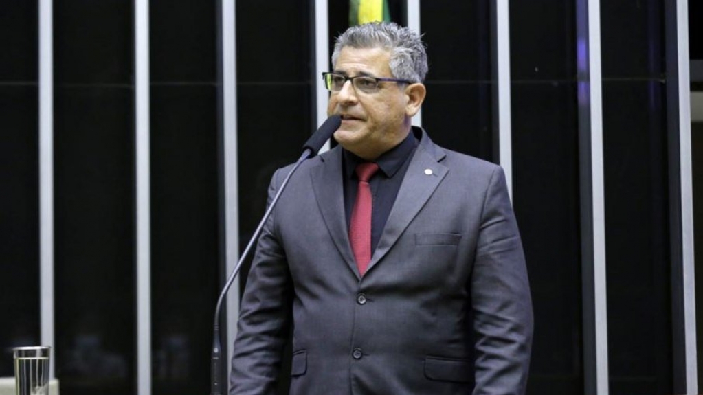 Reajuste do diesel infla greve de caminhoneiros, diz deputado bolsonarista