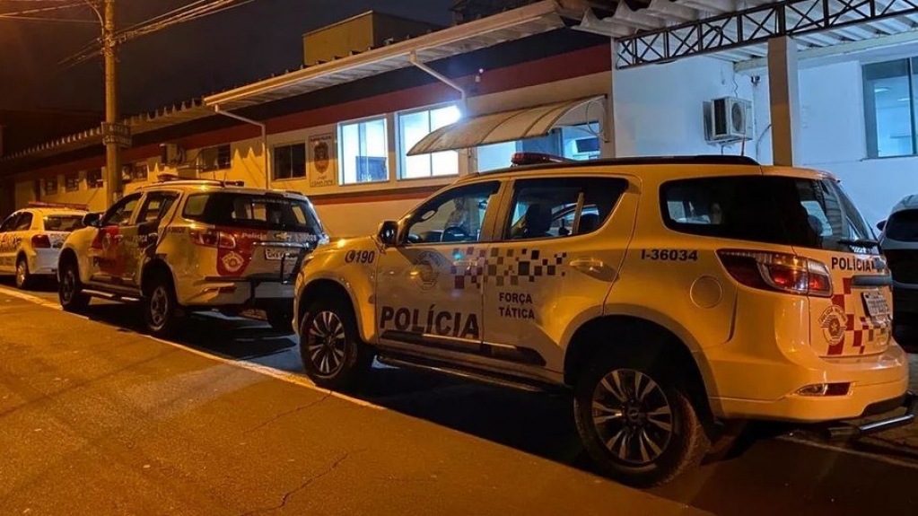 Pitbull mata recém-nascido que dormia dentro de casa, em Limeira (SP) Pitbull mata recém-nascido que dormia dentro de casa, em Limeira (SP)