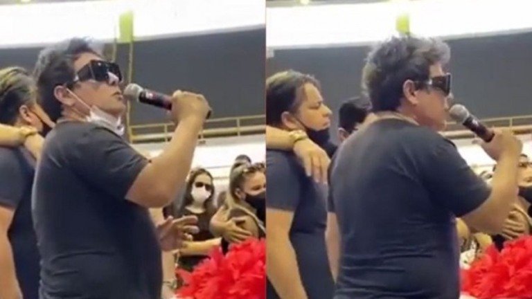 Daniel Diau canta 'Paulinha' em velório de Paulinha Abelha