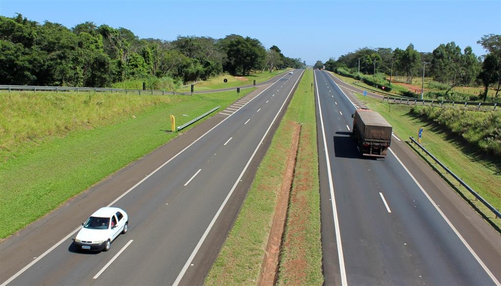 Movimento de final de ano impacta obras em rodovias na região de Marília