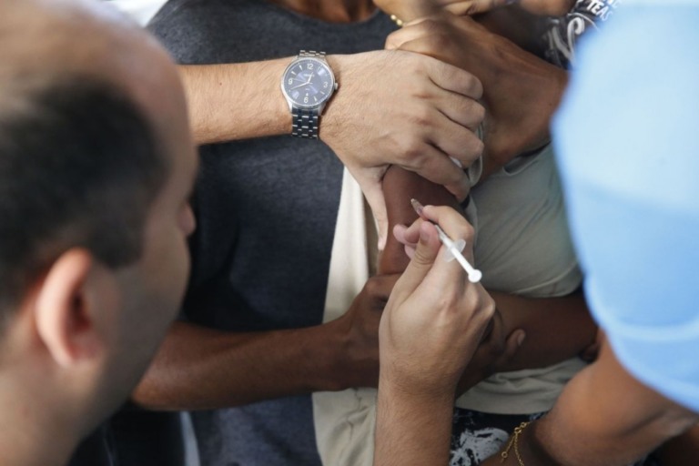 Sarampo – Estado reduz idade para vacinar bebês em Marília; não avisa rede municipal