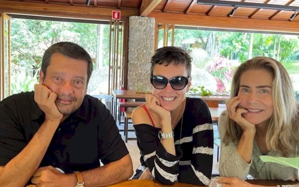 Adriana Calcanhotto está namorando com Maitê Proença Adriana Calcanhotto está namorando com Maitê Proença