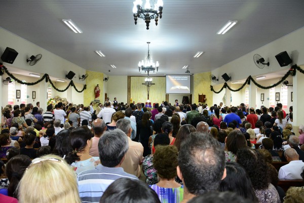 Diocese divulga homenagem e faz última missa para padre Manoel