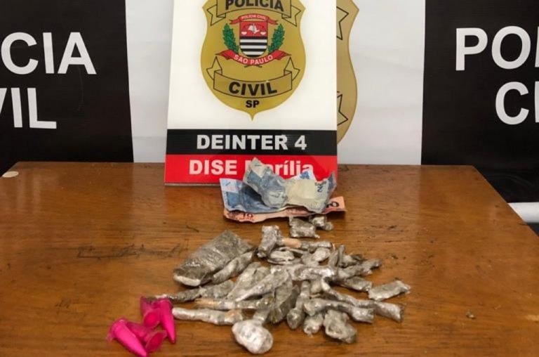 Dise prende dois homens com 43 porções de maconha em bairro de Marília