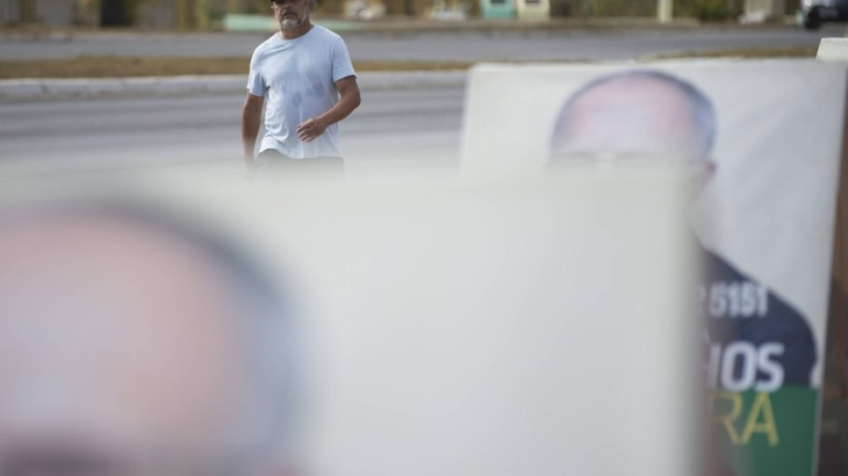 Propaganda eleitoral gratuita, comícios e debates acabam hoje