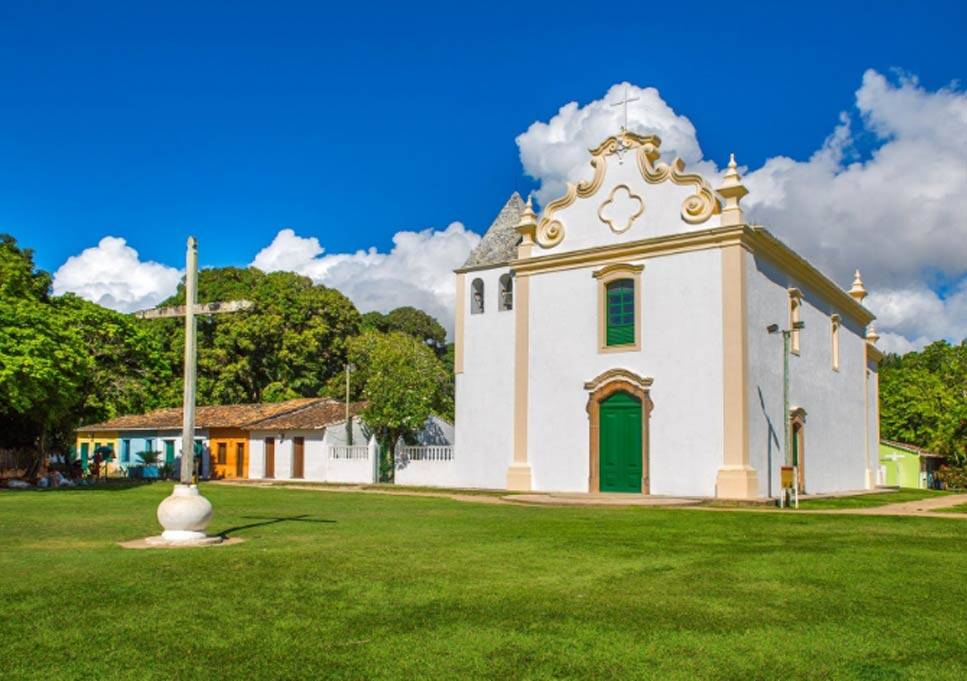 Igreja Nossa Senhora da Pena é uma das primeiras dedicadas à mãe de Jesus. Foto: Arraial d'Ajuda