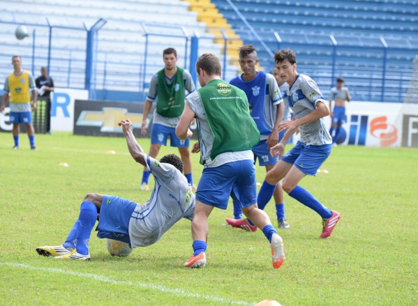 Campanha troca ingressos de jogo por garrafas PET; mas corra, são só 3.000