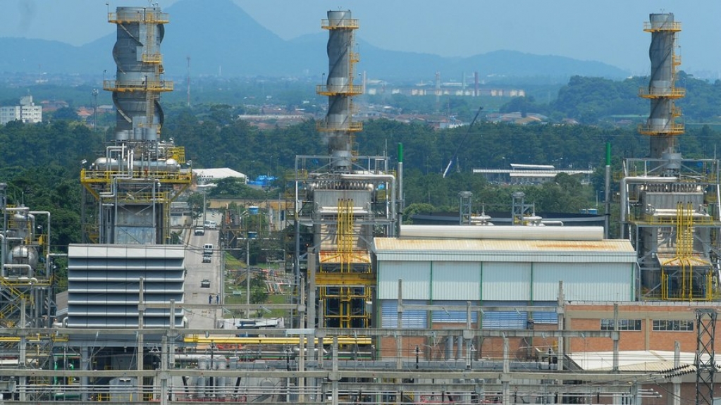 Câmara aprova contratação de termelétricas a carvão até 2040