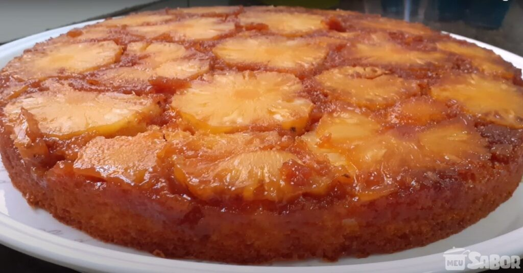 Uma maravilhosa torta de abacaxi bem gostosinha para um perfeito café da manhã!