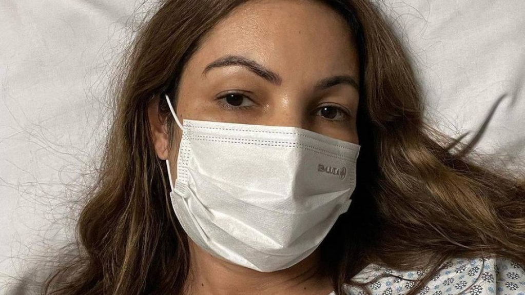 Patrícia Poeta revela que ficou com rosto desfigurado após inflamação