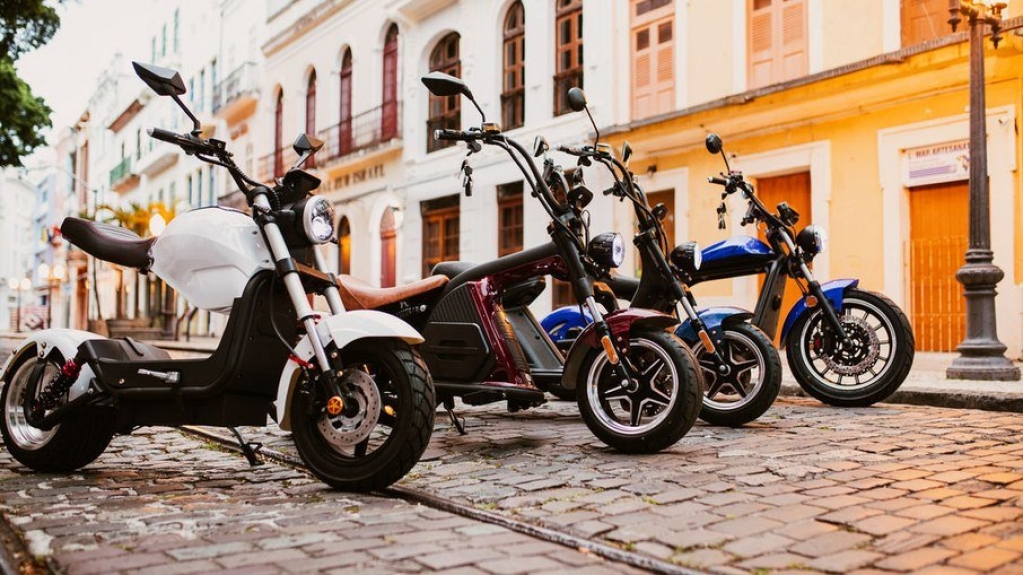 Shineray lança três scooteres elétricos no Brasil que partem de R$ 17.490